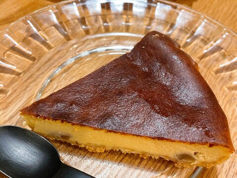 混ぜて焼くだけ★簡単濃厚チーズケーキ